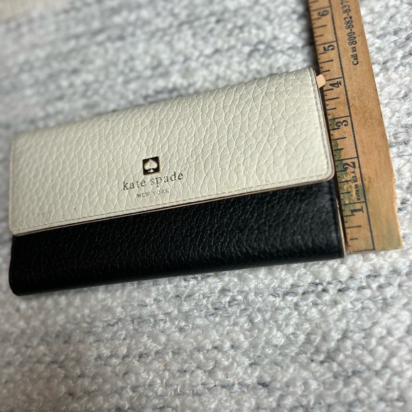 Kate Spade Sandra Southport Avenue Black White Trifold Wallet - Picture 12 of 15